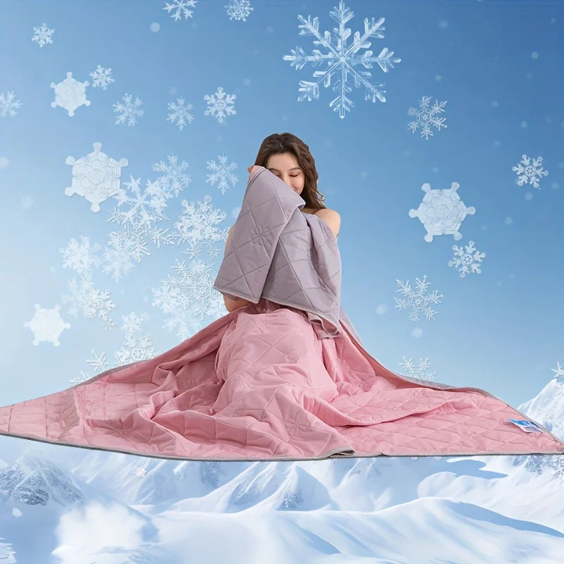 Ultra-Soft Cooling Blanket, Breathable Summer Blanket for Hot Sleepers & Easy Care Comfort