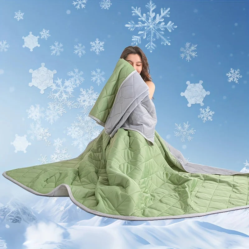 Ultra-Soft Cooling Blanket, Breathable Summer Blanket for Hot Sleepers & Easy Care Comfort
